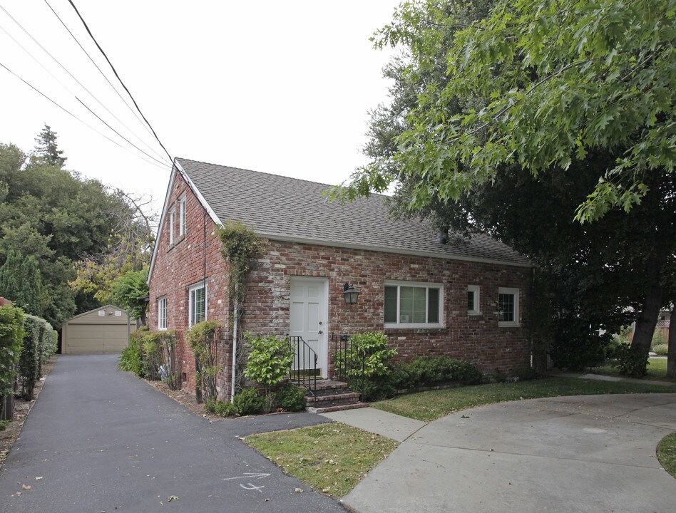 1231 Hoover St in Menlo Park, CA - Building Photo