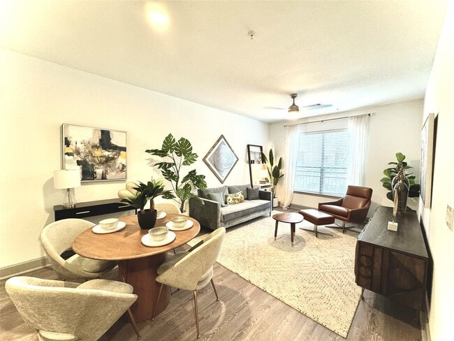 3333 Weslayan St in Houston, TX - Building Photo - Building Photo