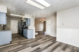 2300 Narobi Pl in Mesquite, TX - Building Photo - Building Photo