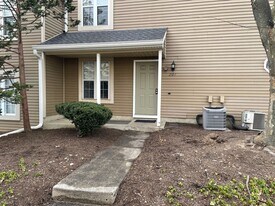 201 Society Pl in Newtown, PA - Building Photo