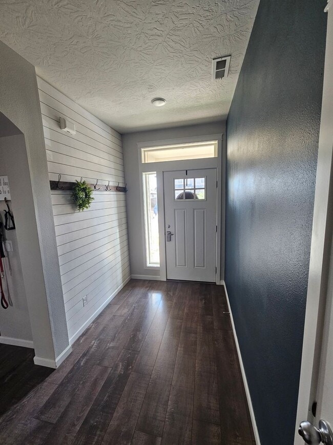 4449 Bounty Pl NE in Albany, OR - Building Photo - Building Photo