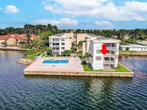 1820 New Palm Way, Unit 201 in Boynton Beach, FL - Foto de edificio - Building Photo