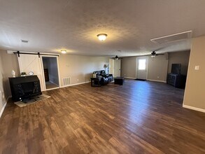 11324 Rineyville Rd in Vine Grove, KY - Building Photo - Building Photo