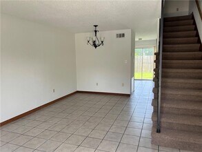 203 Maryland Dr, Unit B in Luling, LA - Foto de edificio - Building Photo