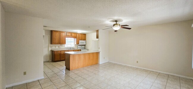 1425 Thousand Roses Dr S in Lake Wales, FL - Building Photo - Building Photo