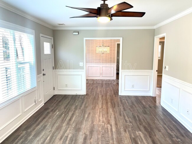 2626 Blount St in East Point, GA - Building Photo - Building Photo