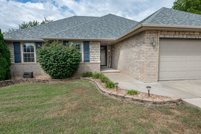 5465 Cloverdale Ln in Battlefield, MO - Building Photo - Building Photo