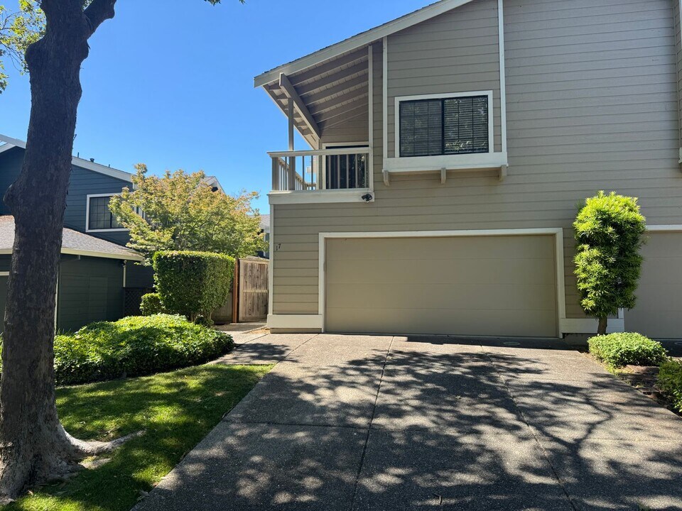 17 Hansen Ct in Moraga, CA - Building Photo
