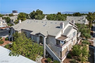 5710 E Tropicana Ave in Las Vegas, NV - Building Photo - Building Photo