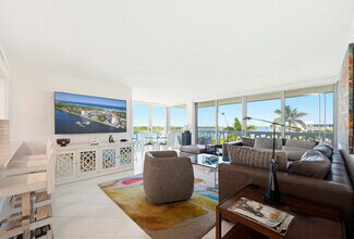 2505 S Ocean Blvd in Palm Beach, FL - Building Photo - Building Photo