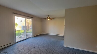 15 Cottage St in Midland Park, NJ - Building Photo - Building Photo