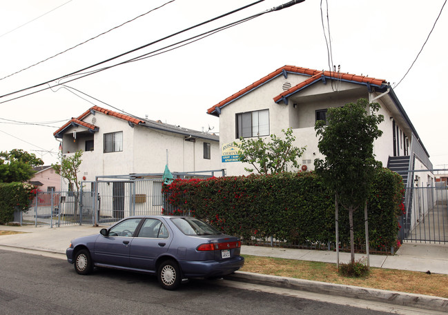 Roselle Courtyard in Hawthorne, CA - Building Photo - Building Photo