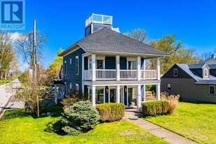 616 Lakeshore Rd in Fort Erie, ON - Building Photo