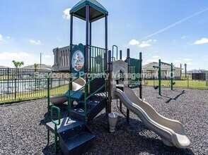 12159 White Cypress Pl in Riverview, FL - Building Photo - Building Photo
