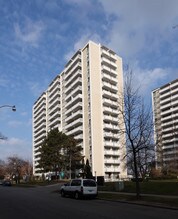 45 & 55 Oakmount Rd in Toronto, ON - Building Photo - Building Photo