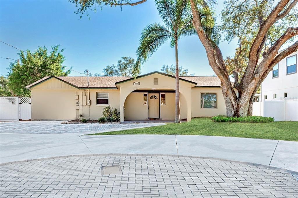 3402 W Van Buren Dr in Tampa, FL - Building Photo