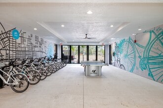 West End at City Walk in Ft. Myers, FL - Foto de edificio - Building Photo