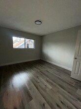 648 W 92nd St in Los Angeles, CA - Building Photo - Building Photo