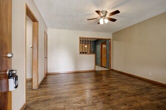 1302 Regent St in Norman, OK - Building Photo - Building Photo
