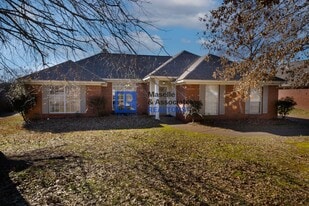105 Channing Cir in Canton, MS - Building Photo