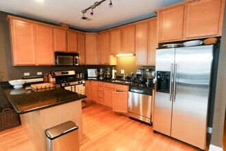 3655 N Southport Ave, Unit N3 in Chicago, IL - Foto de edificio - Building Photo