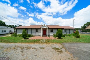 1317 Cassville Rd NW in Cartersville, GA - Building Photo