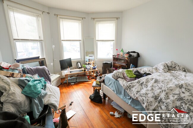 70 Antwerp St, Unit 1 in Boston, MA - Building Photo - Building Photo