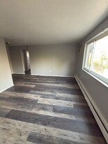 14835 Euclid Ave in East Cleveland, OH - Building Photo