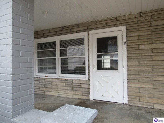 3640 Flaherty Rd in Vine Grove, KY - Building Photo - Building Photo
