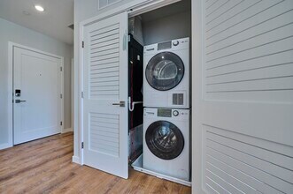 45 Holbrook Rd, Unit 1 in Quincy, MA - Building Photo - Building Photo