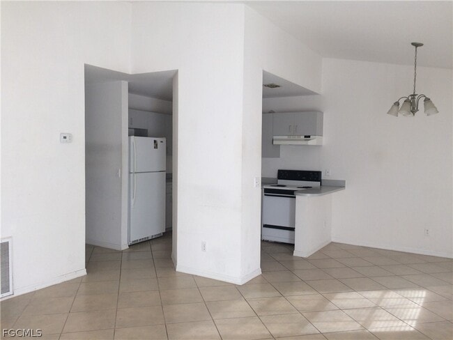 19237 Tangerine Rd in Ft. Myers, FL - Building Photo - Building Photo