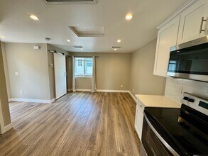 874-876 N Orange St in Orange, CA - Building Photo - Building Photo