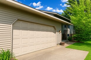 3885 140th Ave in Holland, MI - Building Photo