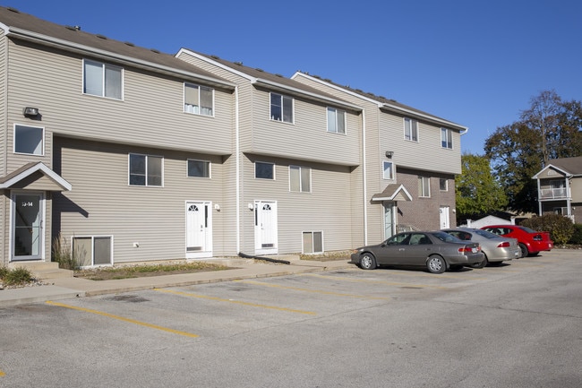 Jewel Drive Apartments in Ames, IA - Building Photo - Building Photo