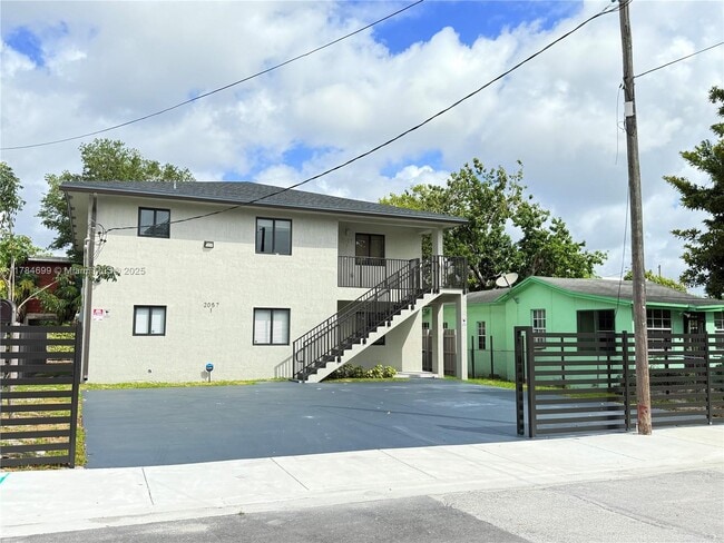 2057 Washington Ave, Unit 2