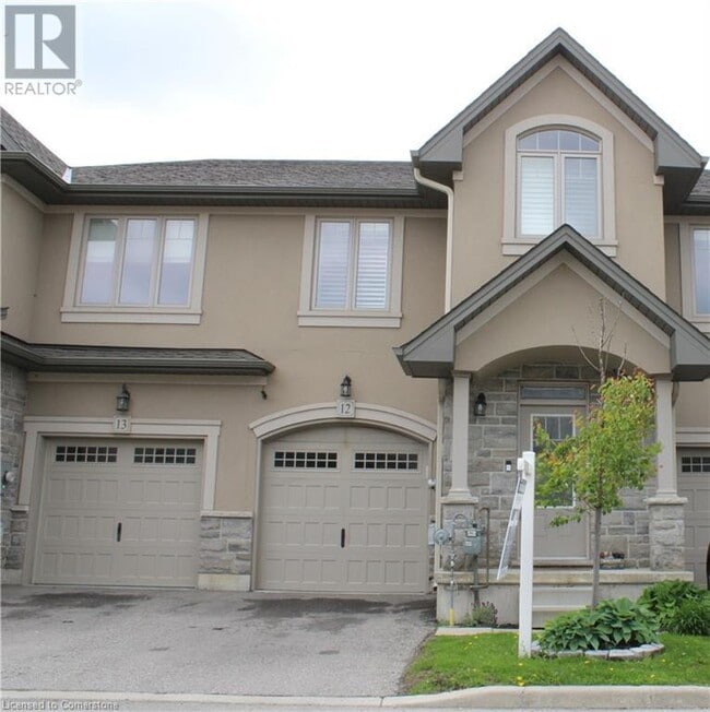 property at 98 Shoreview Pl