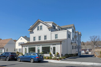 201 Main St in Westport, CT - Foto de edificio - Primary Photo