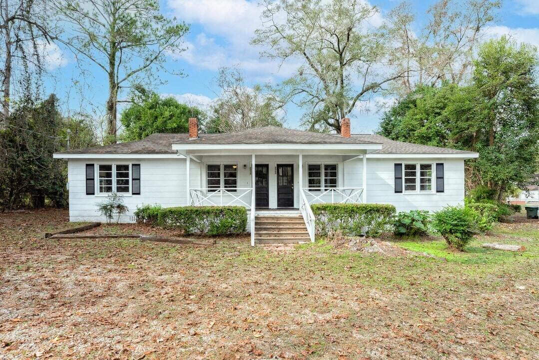 2058 Thomasville Rd in Tallahassee, FL - Building Photo