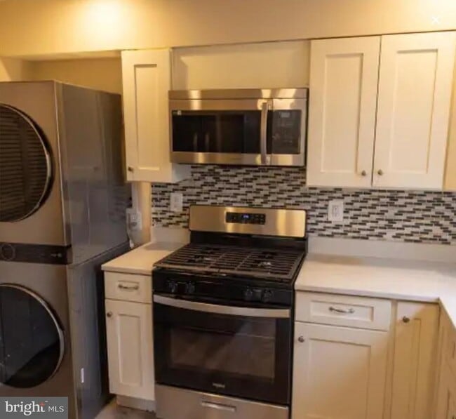 6837 Forest Terrace in Hyattsville, MD - Building Photo - Building Photo