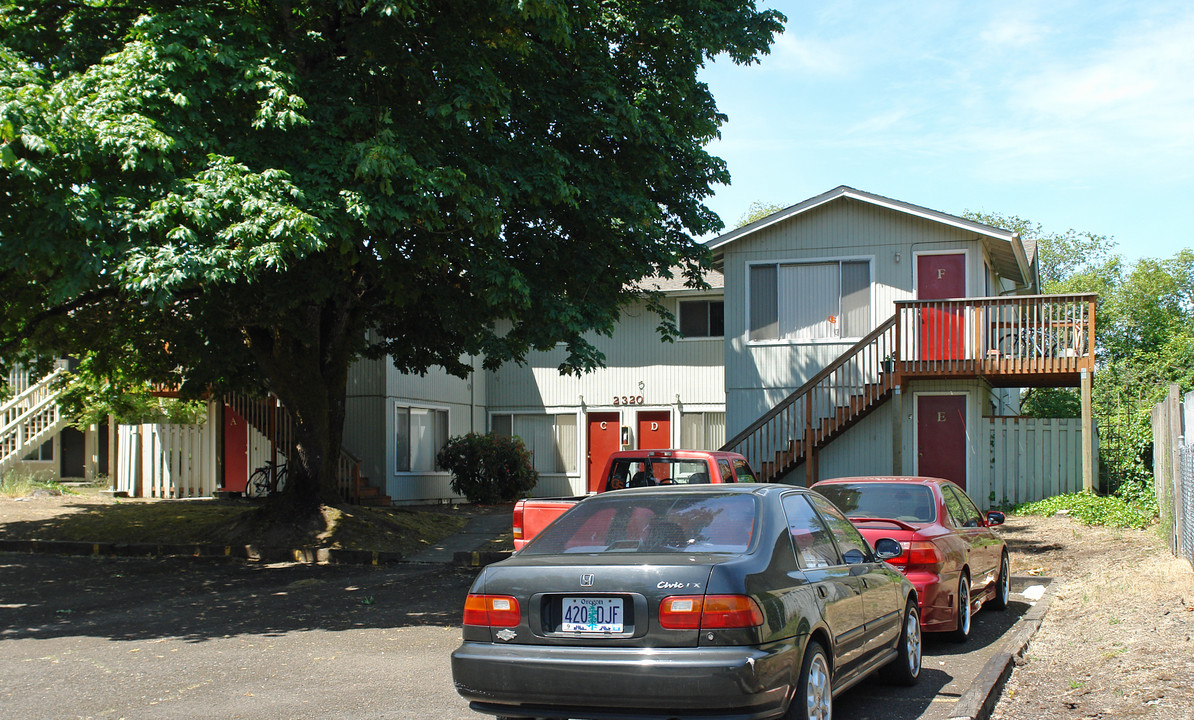 2320 SW Leonard St in Corvallis, OR - Building Photo