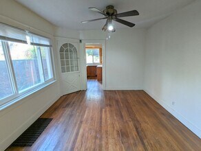 3006 Marshall Rd in Pittsburgh, PA - Building Photo - Building Photo