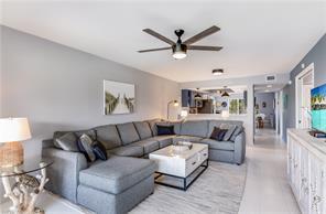20121 Ian Ct-Unit -201 in Estero, FL - Foto de edificio - Building Photo