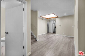 5137 Reynier Ave in Los Angeles, CA - Building Photo - Building Photo