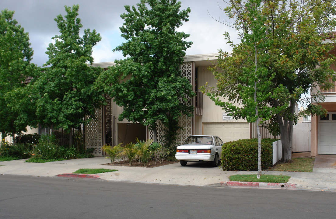 4080 Illinois St in San Diego, CA - Foto de edificio