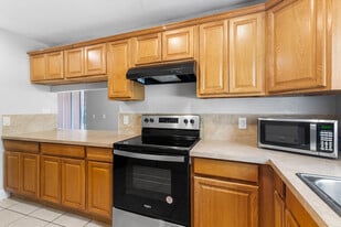 Palm Bay Club in Palm Bay, FL - Building Photo