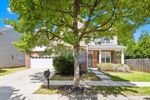 9621 Cheery Meadow Dr in Huntersville, NC - Building Photo