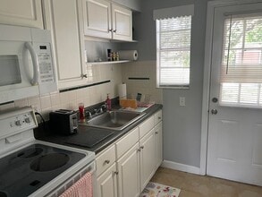 22 Cypress Cir, Unit A in Ormond Beach, FL - Building Photo - Building Photo