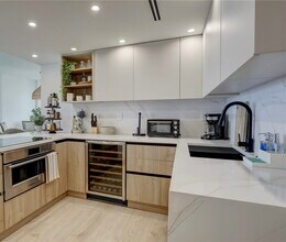 1121 Crandon Blvd, Unit D1201 in Key Biscayne, FL - Building Photo - Building Photo