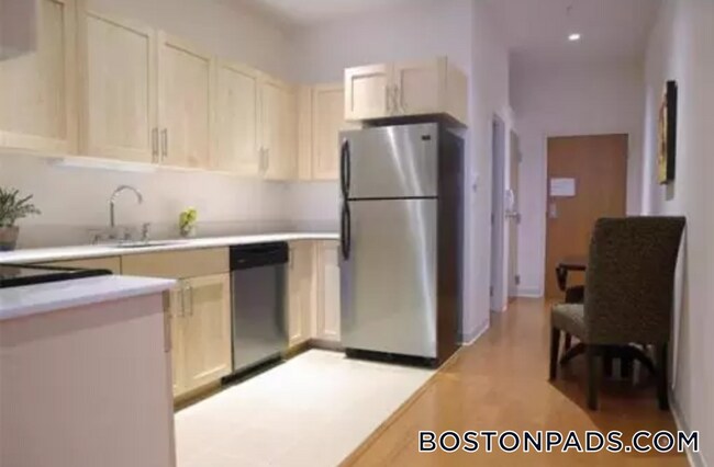 407 Washington St in Boston, MA - Building Photo - Building Photo