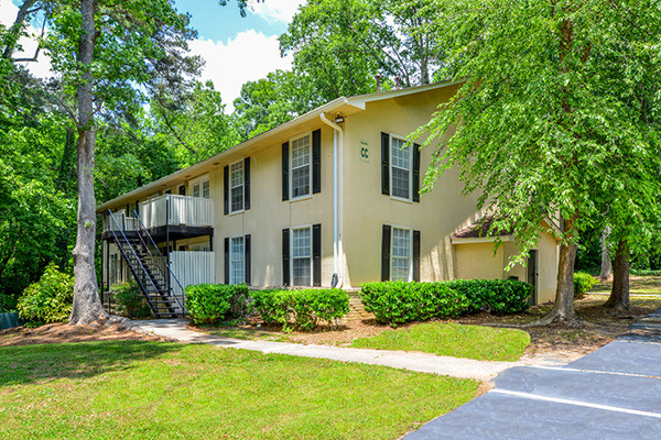 The Woods at Southlake in Jonesboro, GA - Building Photo